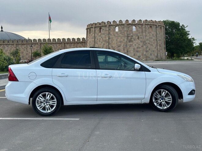 Ford Focus 2013, 216,000 km - 1.6 l - Naxçıvan