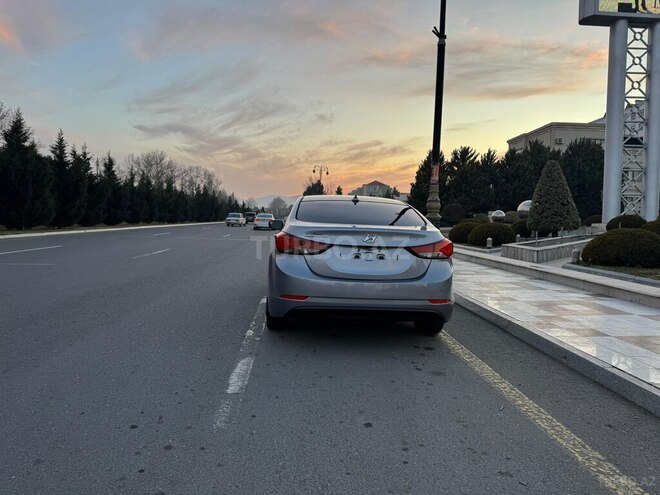 Hyundai Elantra 2015, 60,172 km - 1.8 л - Bakı