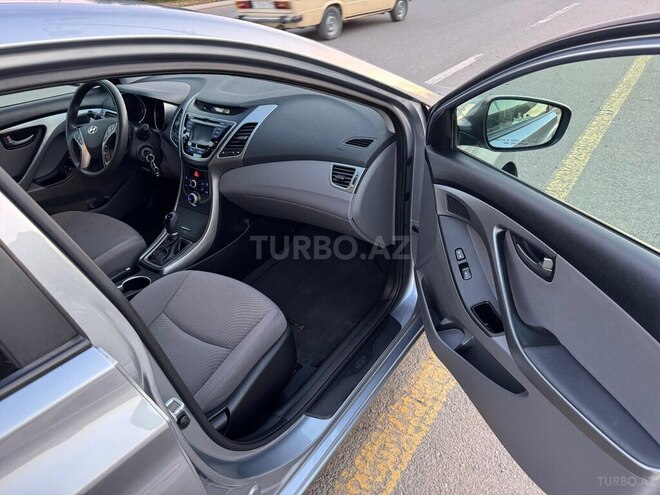 Hyundai Elantra 2015, 60,172 km - 1.8 л - Bakı