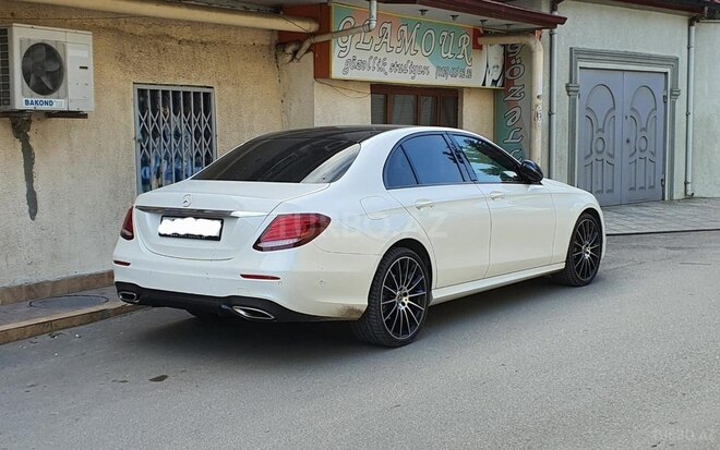 Mercedes E 300-7