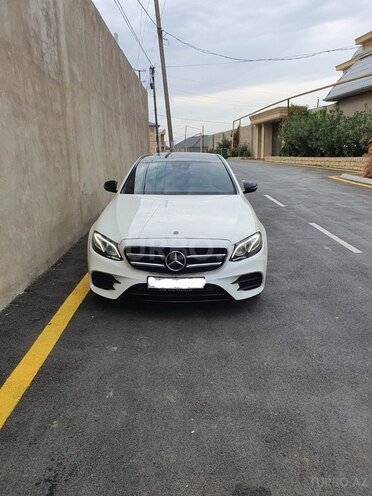 Mercedes E 300-1