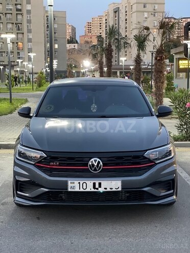 Volkswagen Jetta-1