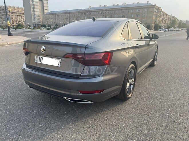 Volkswagen Jetta-5