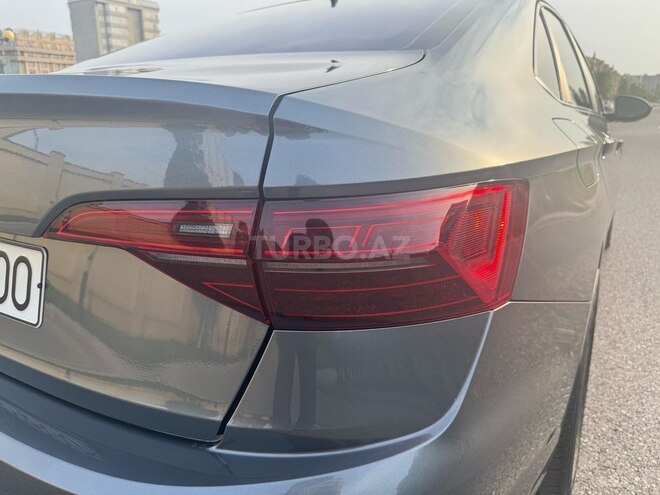 Volkswagen Jetta-6