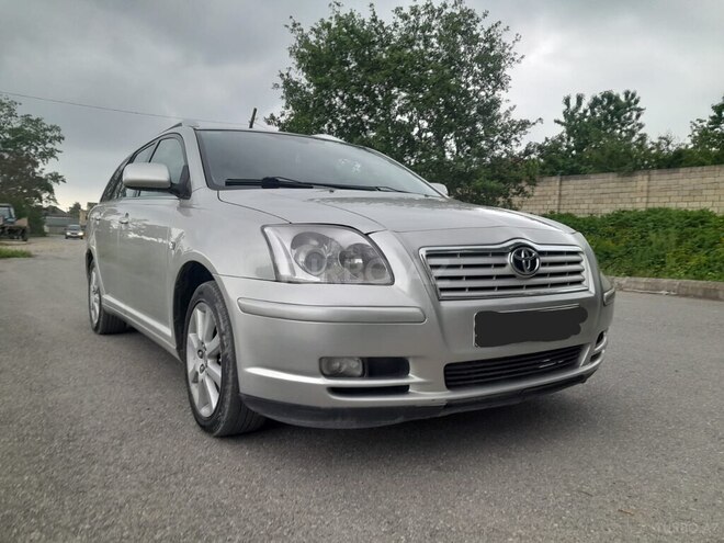 Toyota Avensis 2004, 295,467 km - 2.0 л - Quba