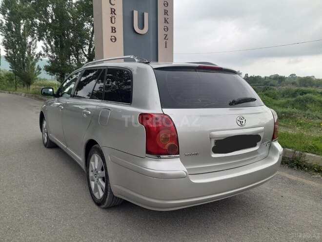Toyota Avensis 2004, 295,467 km - 2.0 л - Quba