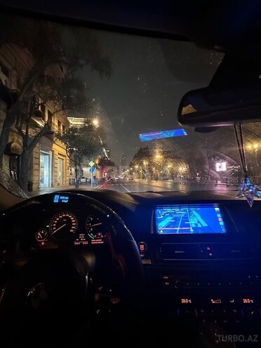 BMW 523 2010, 175,000 km - 2.5 l - Bakı