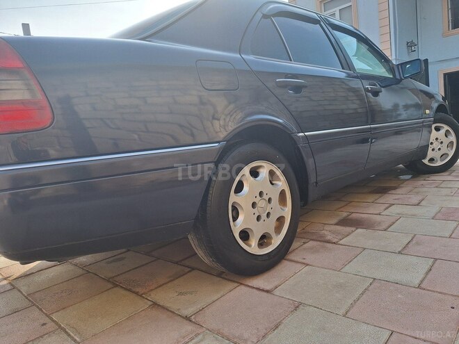 Mercedes C 200 1995, 384,000 km - 2.0 л - Bakı