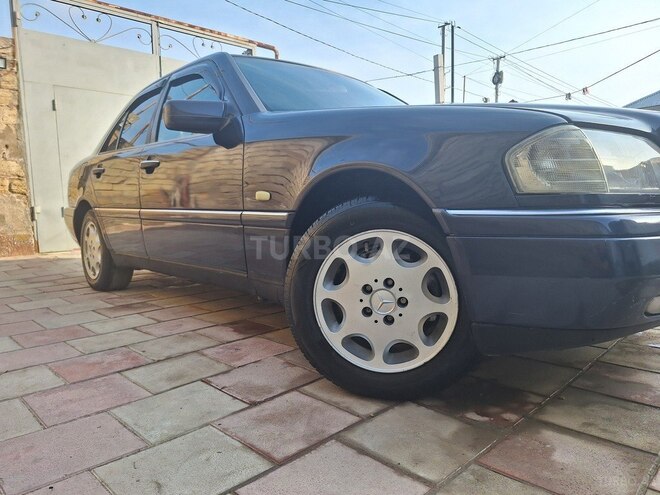 Mercedes C 200 1995, 384,000 km - 2.0 л - Bakı