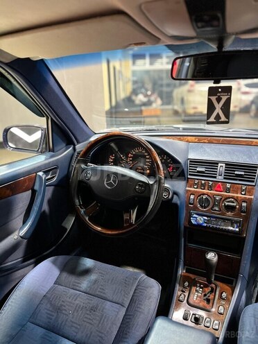 Mercedes C 200 1999, 299,999 km - 2.0 l - Sumqayıt