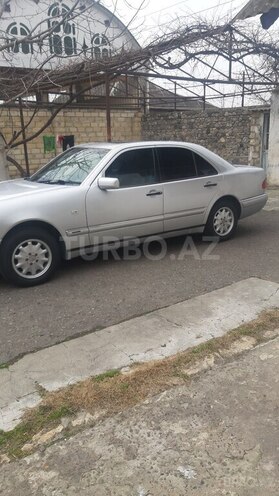 Mercedes E 230 1997, 377,500 km - 2.3 l - Göyçay