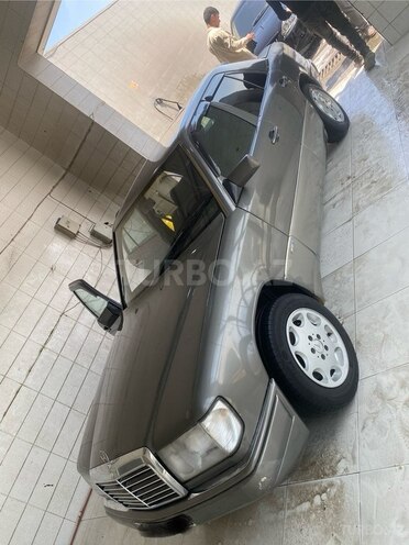 Mercedes E 230 1989, 258,666 km - 2.3 l - Bakı