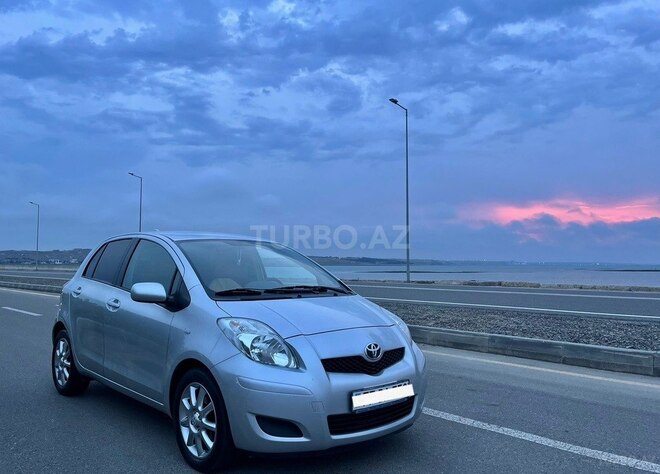 Toyota Yaris 2011, 92,000 km - 1.3 l - Bakı