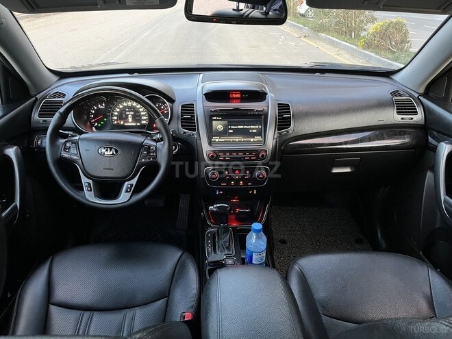 Kia Sorento-13