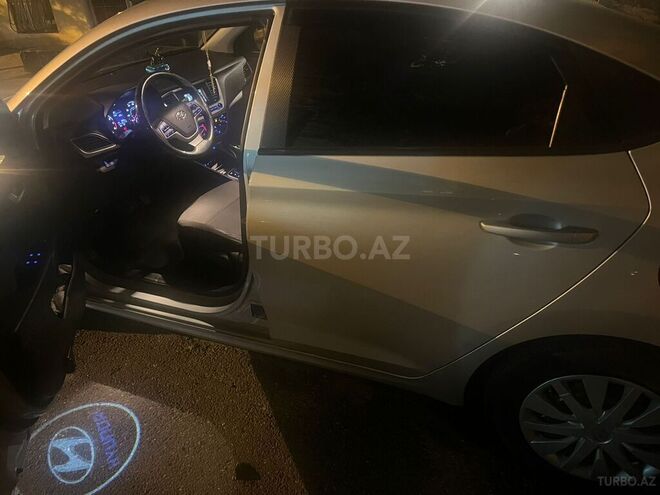 Hyundai Accent 2018, 128,748 km - 1.6 l - Bakı