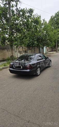 Mercedes E 220 d 2002, 345,678 km - 2.2 l - Tovuz