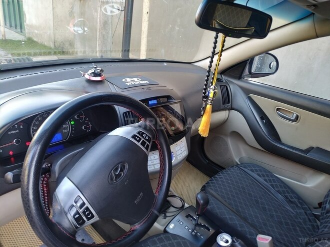 Hyundai Elantra 2009, 400,000 km - 2.0 л - Bakı