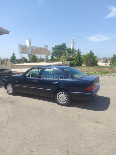 Mercedes E 320 1996, 245,100 km - 3.2 l - İmişli