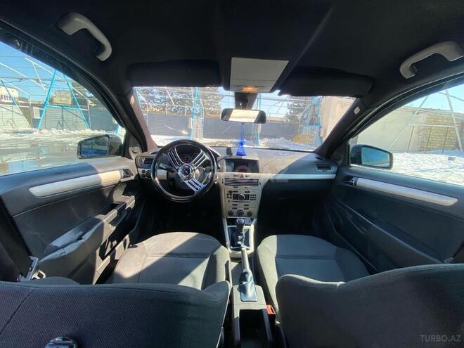 Opel Astra 2007, 300,000 km - 1.3 l - Qazax