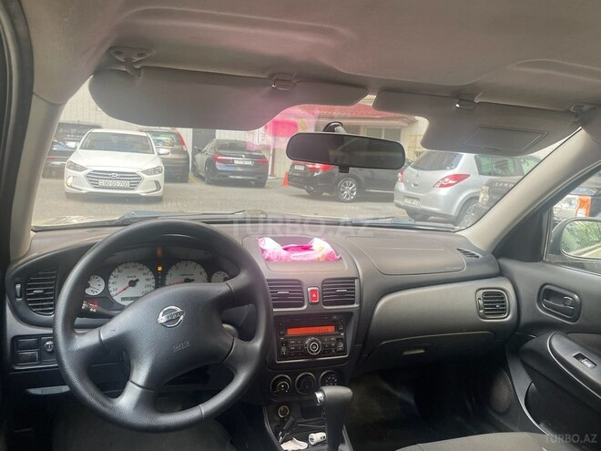 Nissan Sunny 2010, 230,000 km - 1.6 л - Bakı