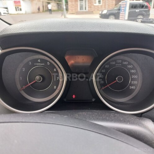 Hyundai Elantra 2015, 118,000 km - 1.8 л - Bakı