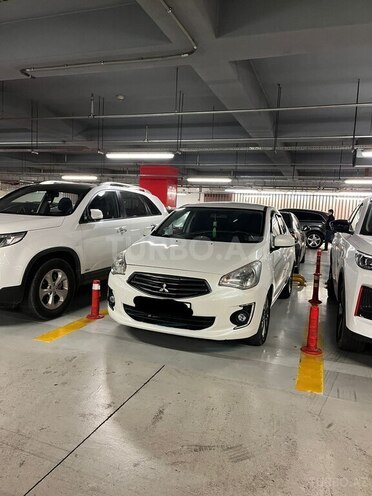Mitsubishi Attrage 2015, 165,000 km - 1.2 л - Gəncə