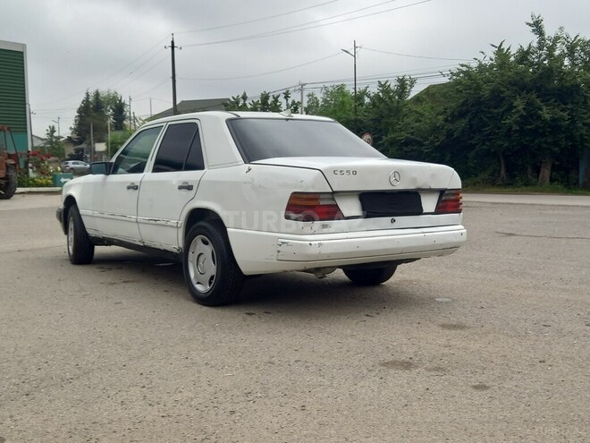 Mercedes E 200 d 1989, 540,987 km - 2.0 l - Masallı