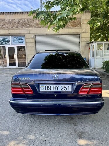 Mercedes E 240 1999, 336,000 km - 2.4 l - Bərdə
