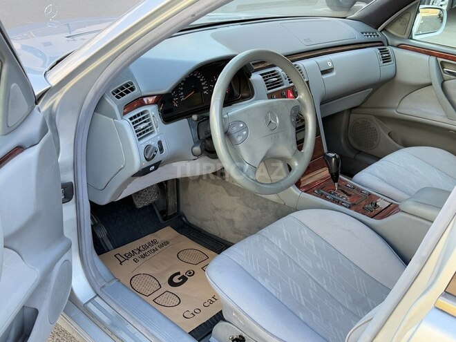 Mercedes E 220 d 1999, 218,000 km - 2.2 л - Gəncə