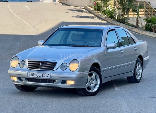 Mercedes E 220 d 1999, 218,000 km - 2.2 л - Gəncə