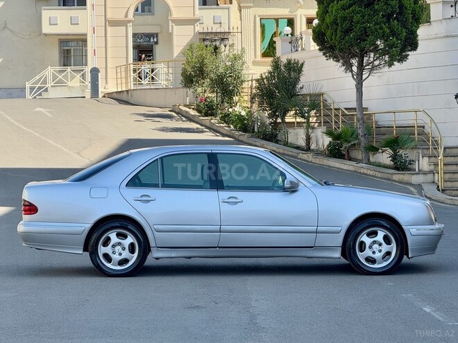 Mercedes E 220 d 1999, 218,000 km - 2.2 л - Gəncə