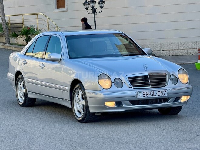 Mercedes E 220 d 1999, 218,000 km - 2.2 л - Gəncə