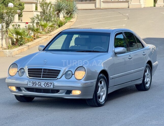 Mercedes E 220 d 1999, 218,000 km - 2.2 л - Gəncə