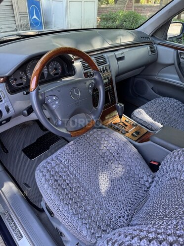 Mercedes E 240 1999, 336,000 km - 2.4 l - Bərdə