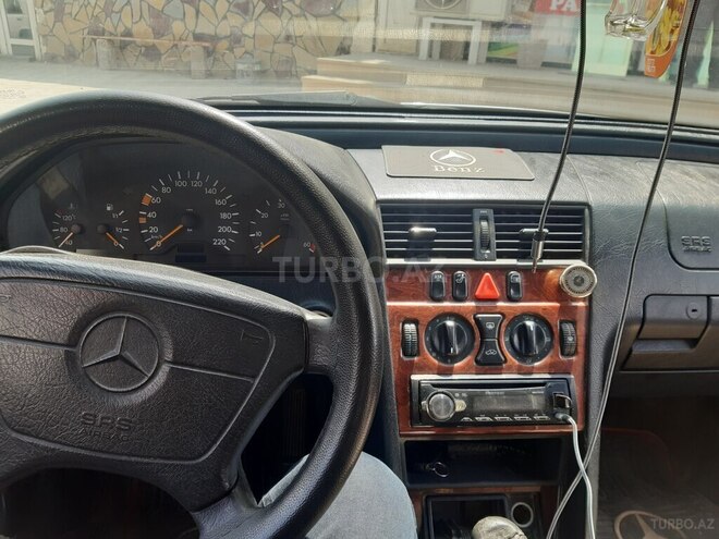 Mercedes C 220 1998, 590,000 km - 2.2 l - Şamaxı