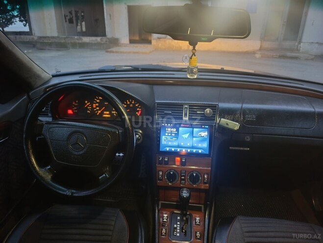 Mercedes C 220 1995, 290,000 km - 2.2 l - Bakı