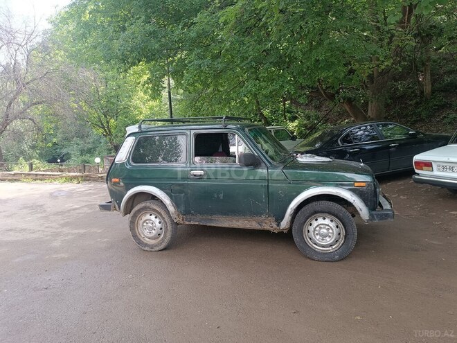 LADA (VAZ) Niva 1982, 200,000 km - 1.6 l - Yardımlı