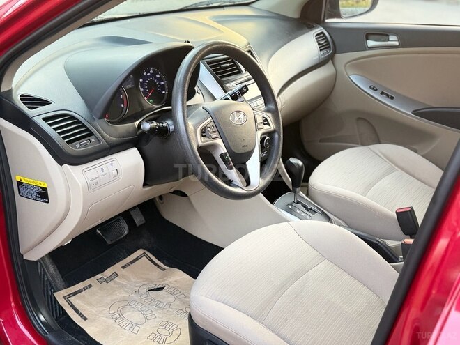 Hyundai Accent-8