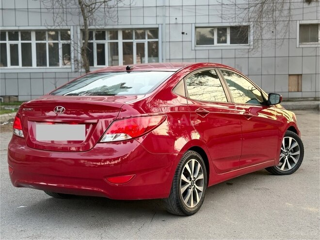 Hyundai Accent-6