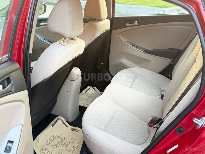 Hyundai Accent-10
