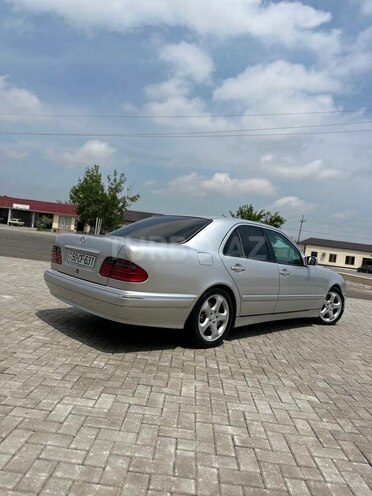 Mercedes E 240 2000, 302,785 km - 2.4 l - Göyçay