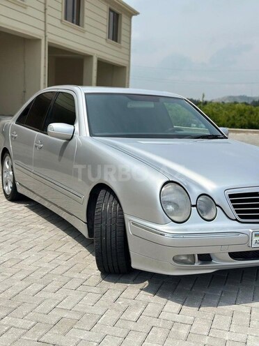 Mercedes E 240 2000, 302,785 km - 2.4 l - Göyçay
