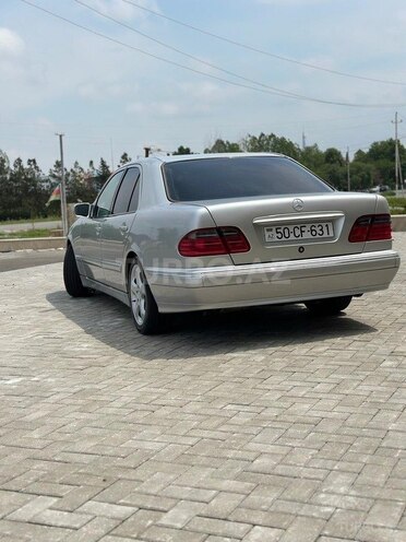 Mercedes E 240 2000, 302,785 km - 2.4 l - Göyçay