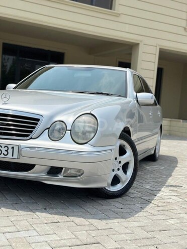 Mercedes E 240 2000, 302,785 km - 2.4 l - Göyçay