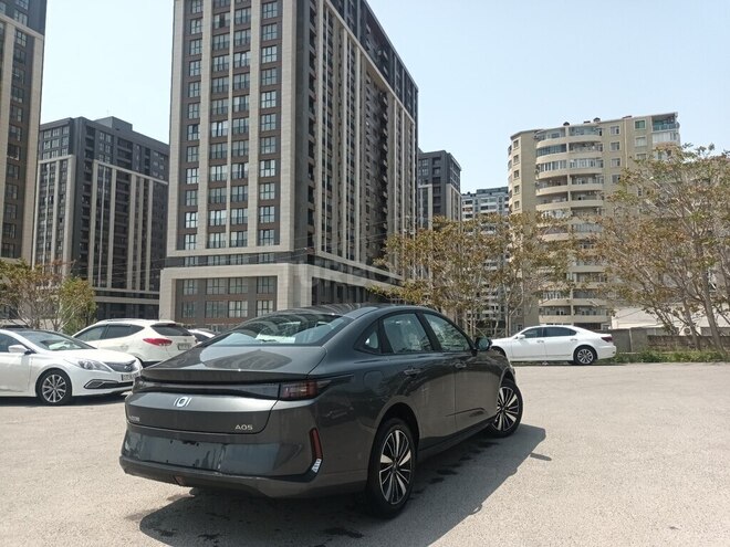 Changan Qiyuan A05-3
