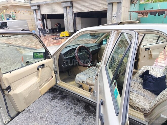 Mercedes 190 1992, 350,000 km - 2.3 l - Bakı