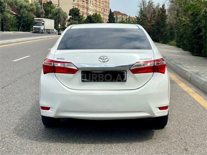 Toyota Corolla 2015, 84,000 km - 1.6 l - Bakı
