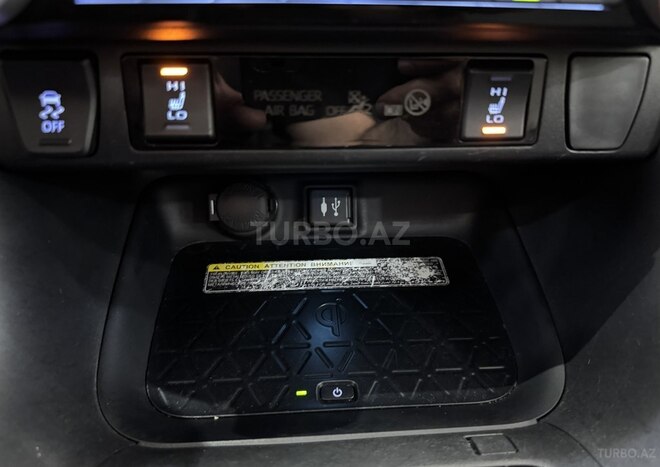 Toyota RAV4-15