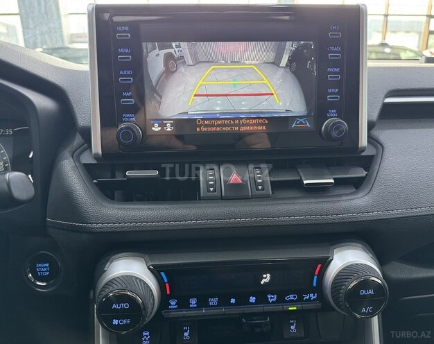 Toyota RAV4-16