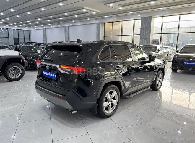 Toyota RAV4-5